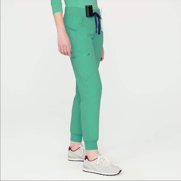 Figs Women's Scrub Set in Mint Green - Picture 3 of 6